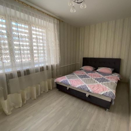 Cosy flat in the city centre Chernihiv Exterior photo