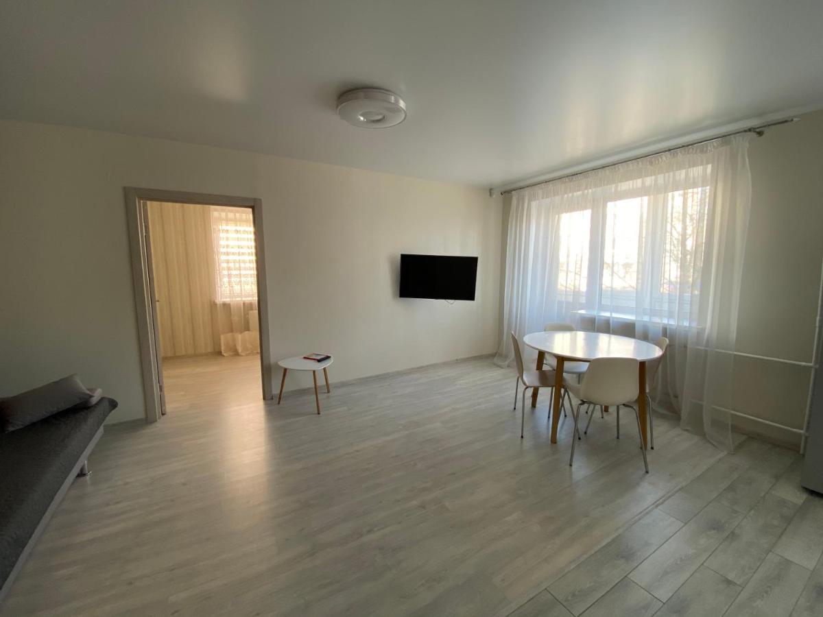 Cosy flat in the city centre Chernihiv Exterior photo