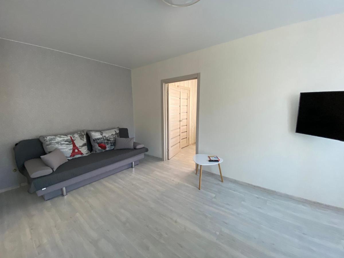Cosy flat in the city centre Chernihiv Exterior photo